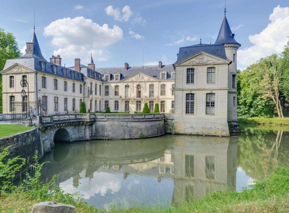 Pierres Et Jardins Bed & Breakfast Senlis  Exterior photo