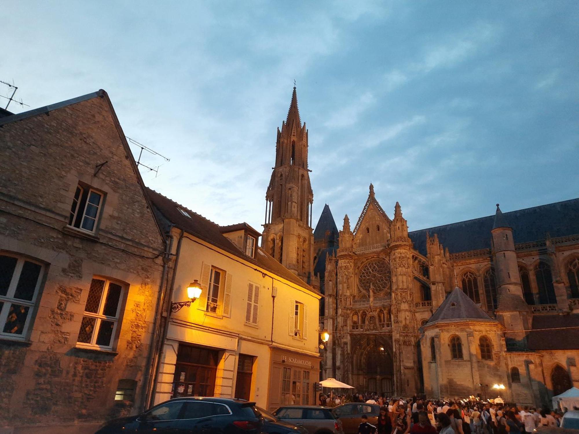 Pierres Et Jardins Bed & Breakfast Senlis  Exterior photo