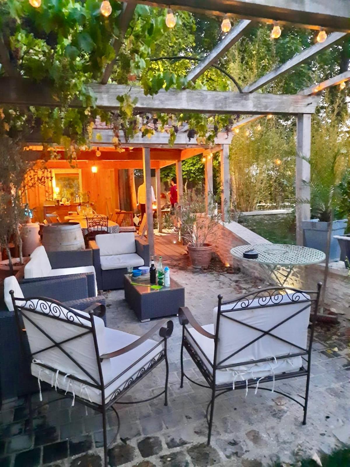 Pierres Et Jardins Bed & Breakfast Senlis  Exterior photo